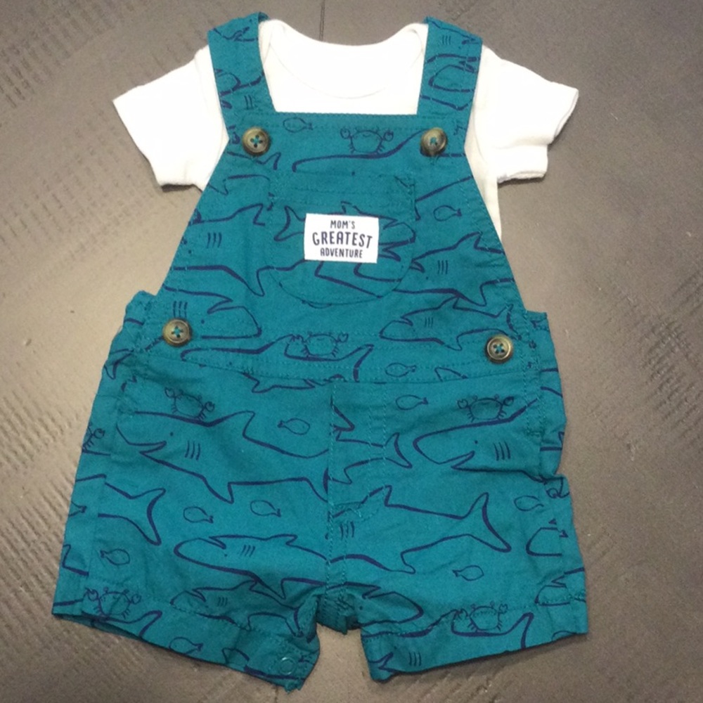 Carter’s Onesie and Overall Shorts Set